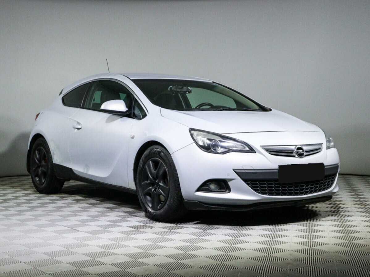 Opel Astra б/у, 2013, Механическая. Фото: #2