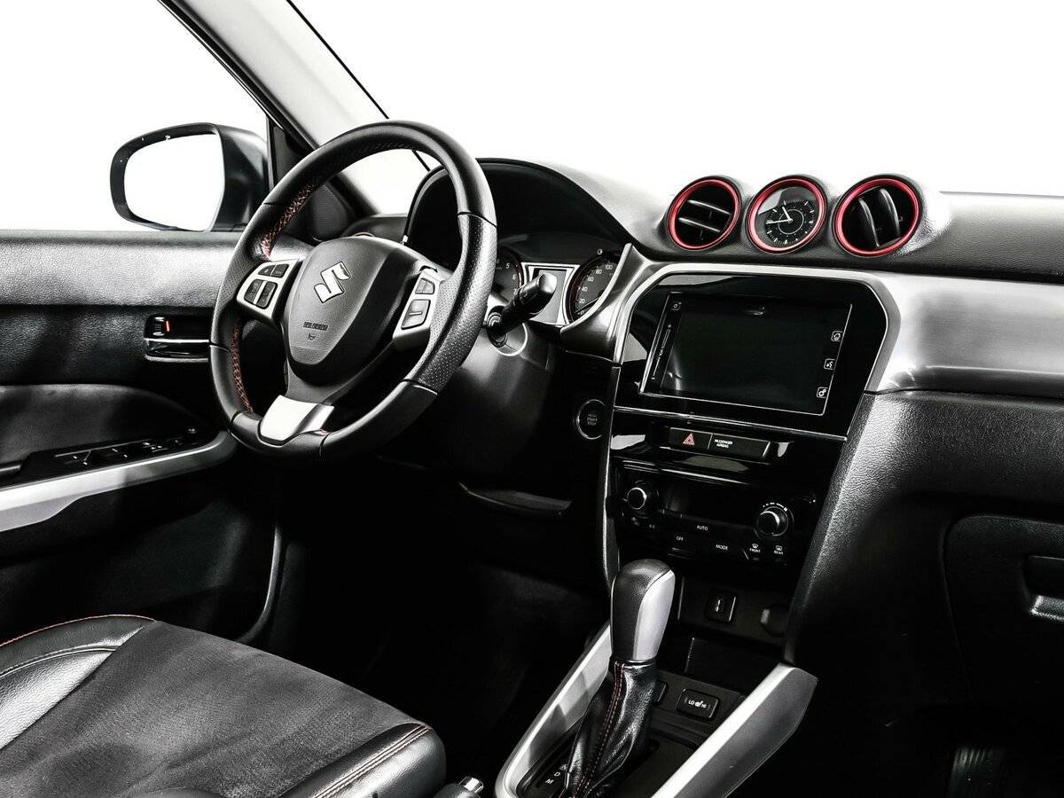 Suzuki Vitara б/у, 2016, Автоматическая. Фото: #8