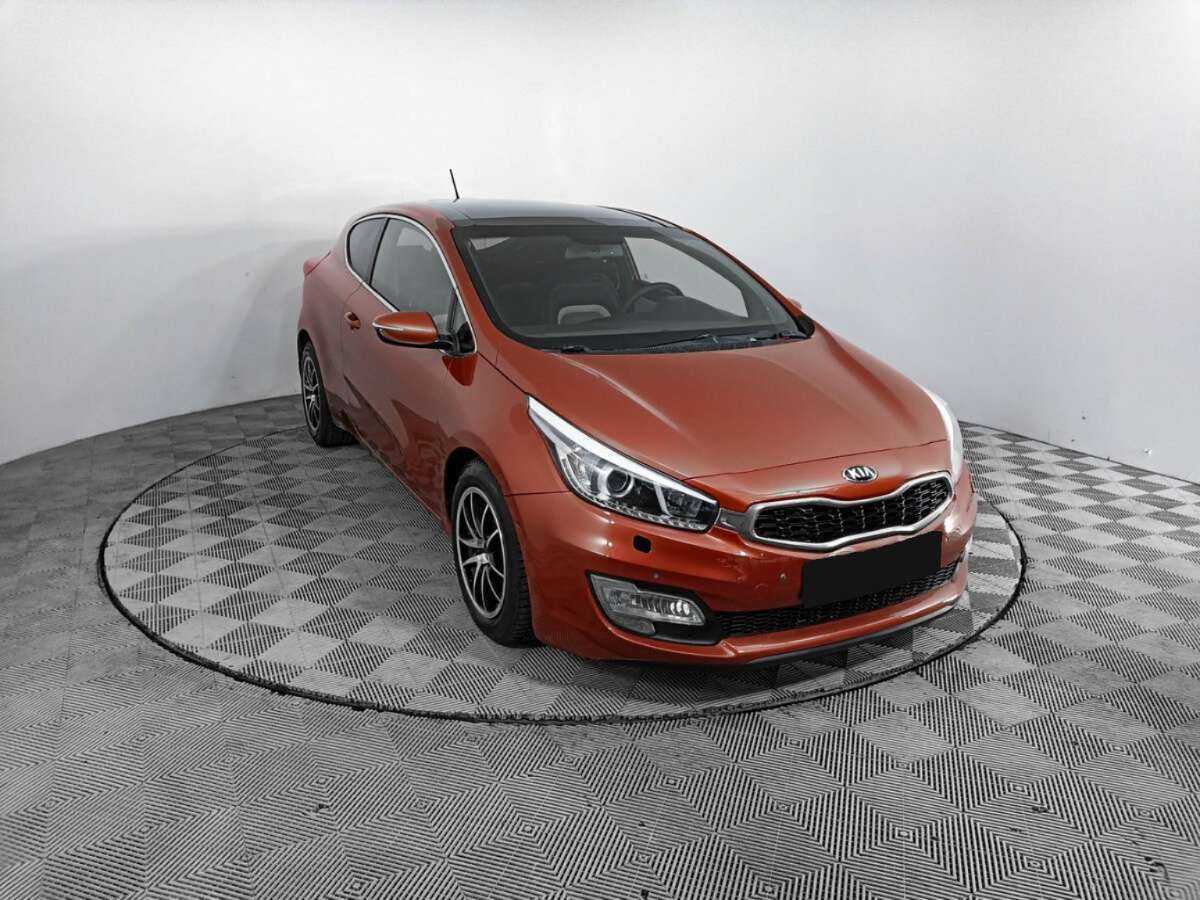 Kia Ceed б/у, 2013, Автоматическая. Фото: #2