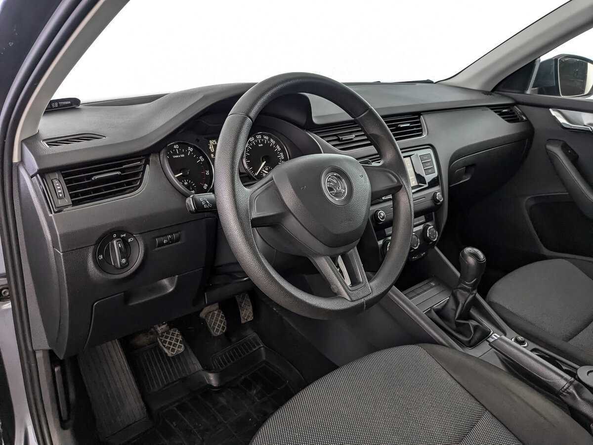 Skoda Octavia б/у, 2015, Механическая. Фото: #10