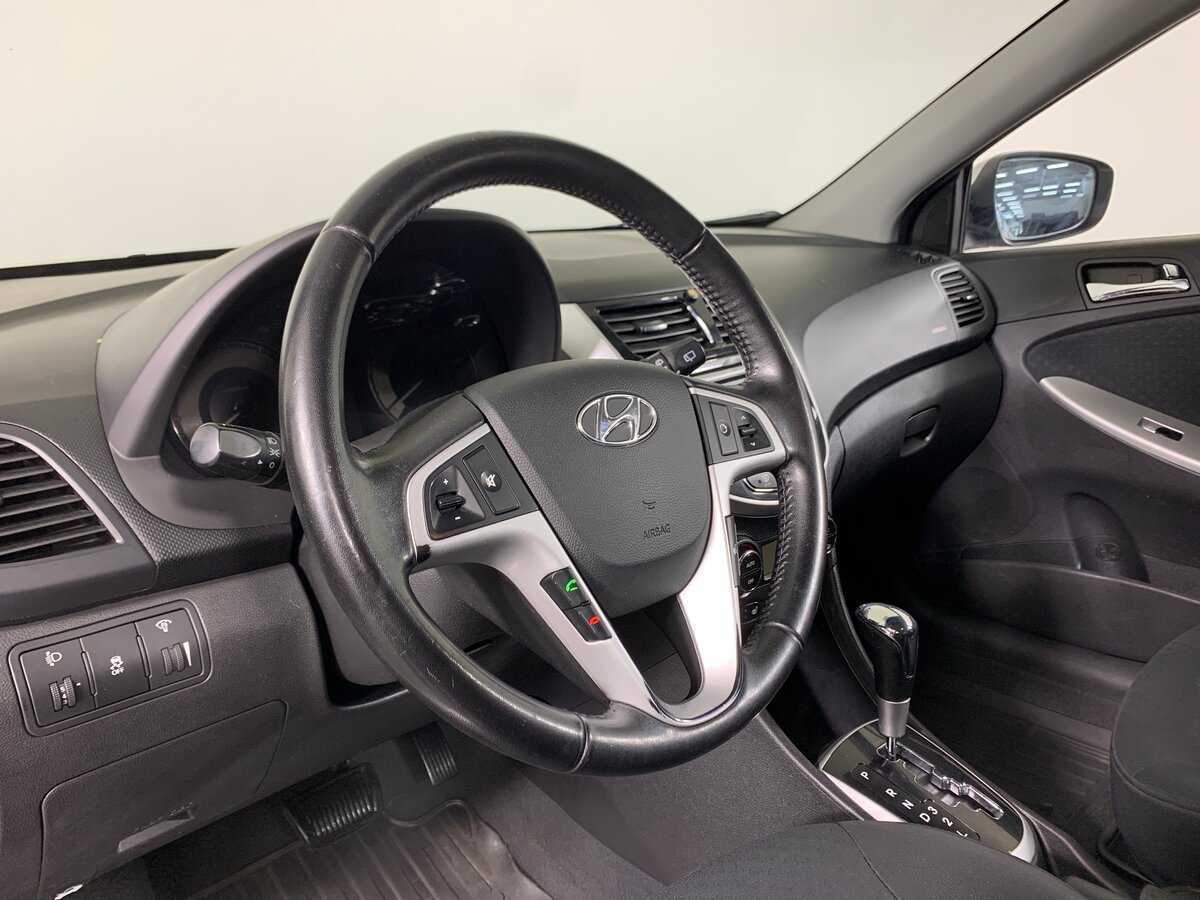 Hyundai Solaris б/у, 2012, Автоматическая. Фото: #11