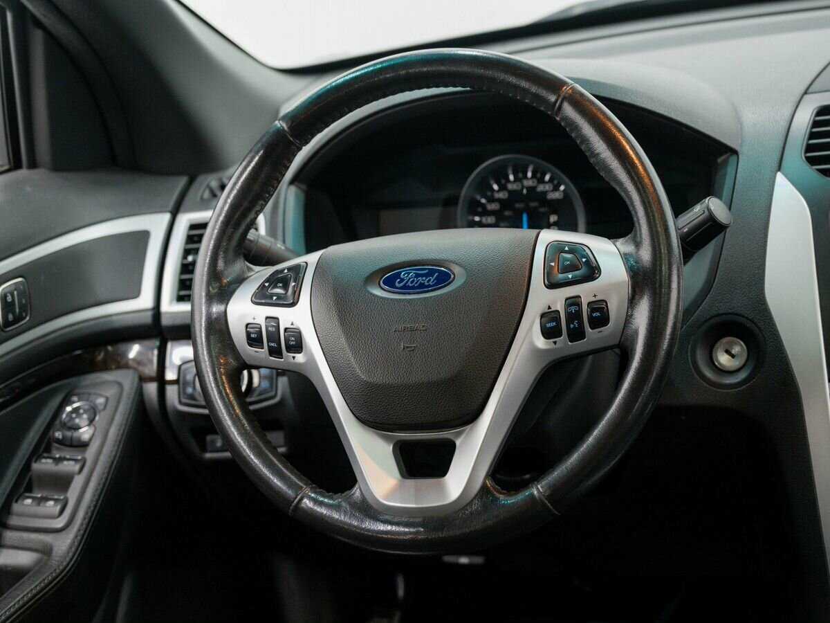 Ford Explorer б/у, 2013, Автоматическая. Фото: #11