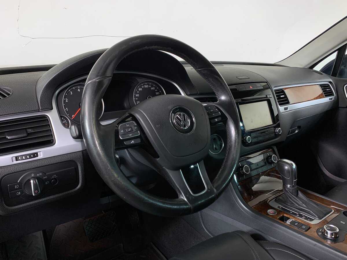 Volkswagen Touareg б/у, 2013, Автоматическая. Фото: #11