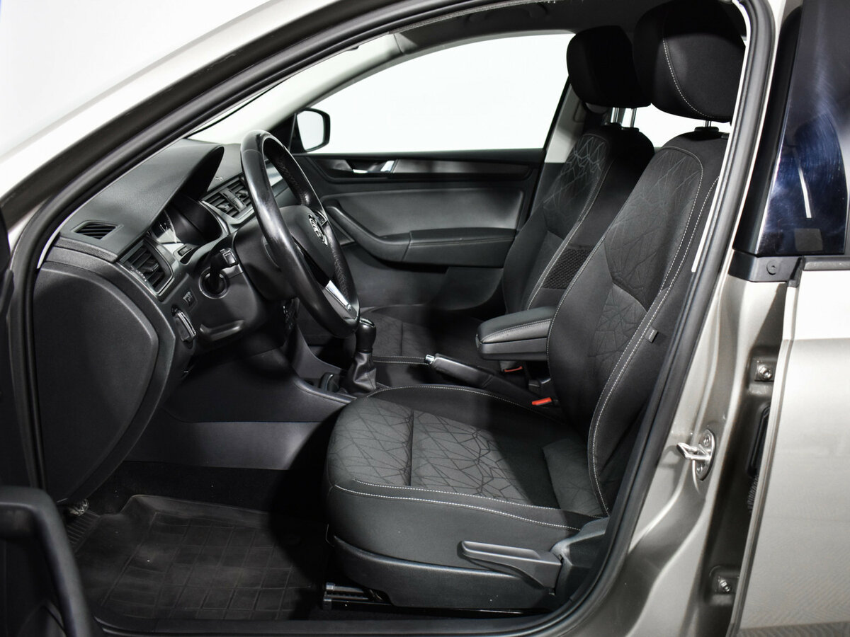 Skoda Rapid б/у, 2019, Механическая. Фото: #9