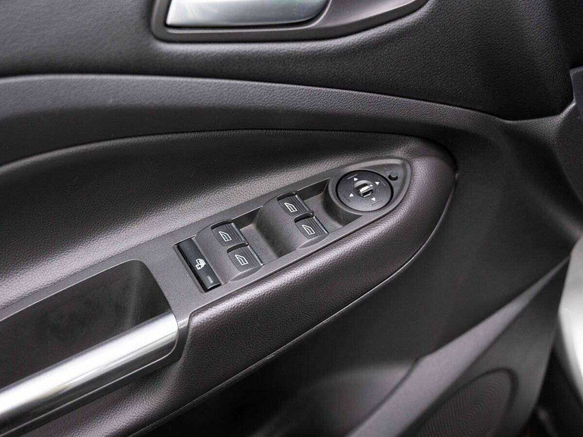 Ford Kuga б/у, 2014, Автоматическая. Фото: #24