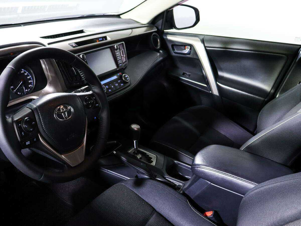 Toyota RAV4 б/у, 2017, Автоматическая. Фото: #11