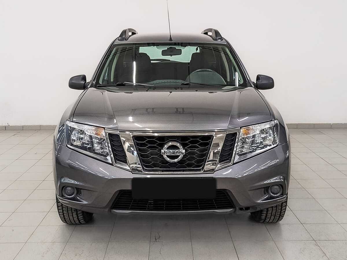 Nissan Terrano б/у, 2015, Автоматическая. Фото: #1