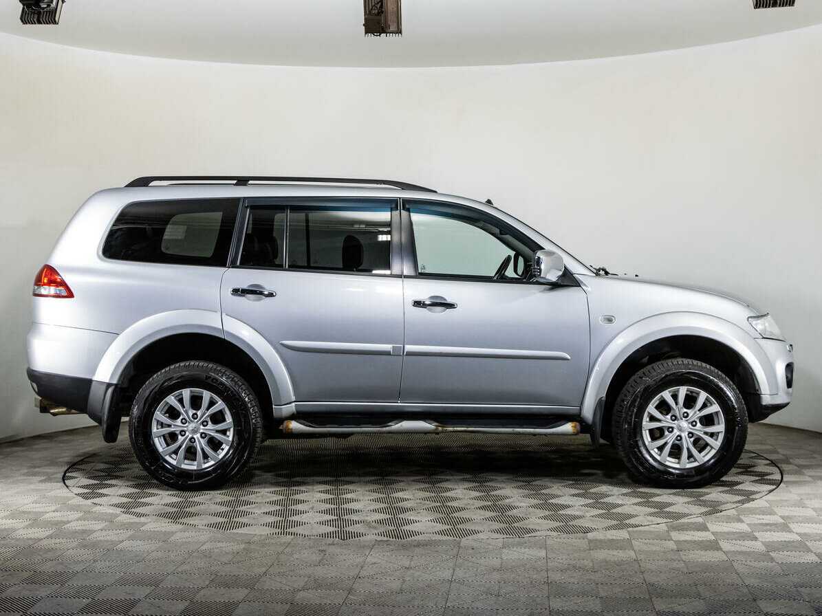 Mitsubishi Pajero Sport б/у, 2013, Автоматическая. Фото: #3