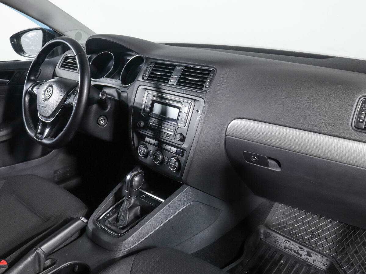 Volkswagen Jetta б/у, 2015, Автоматическая. Фото: #6