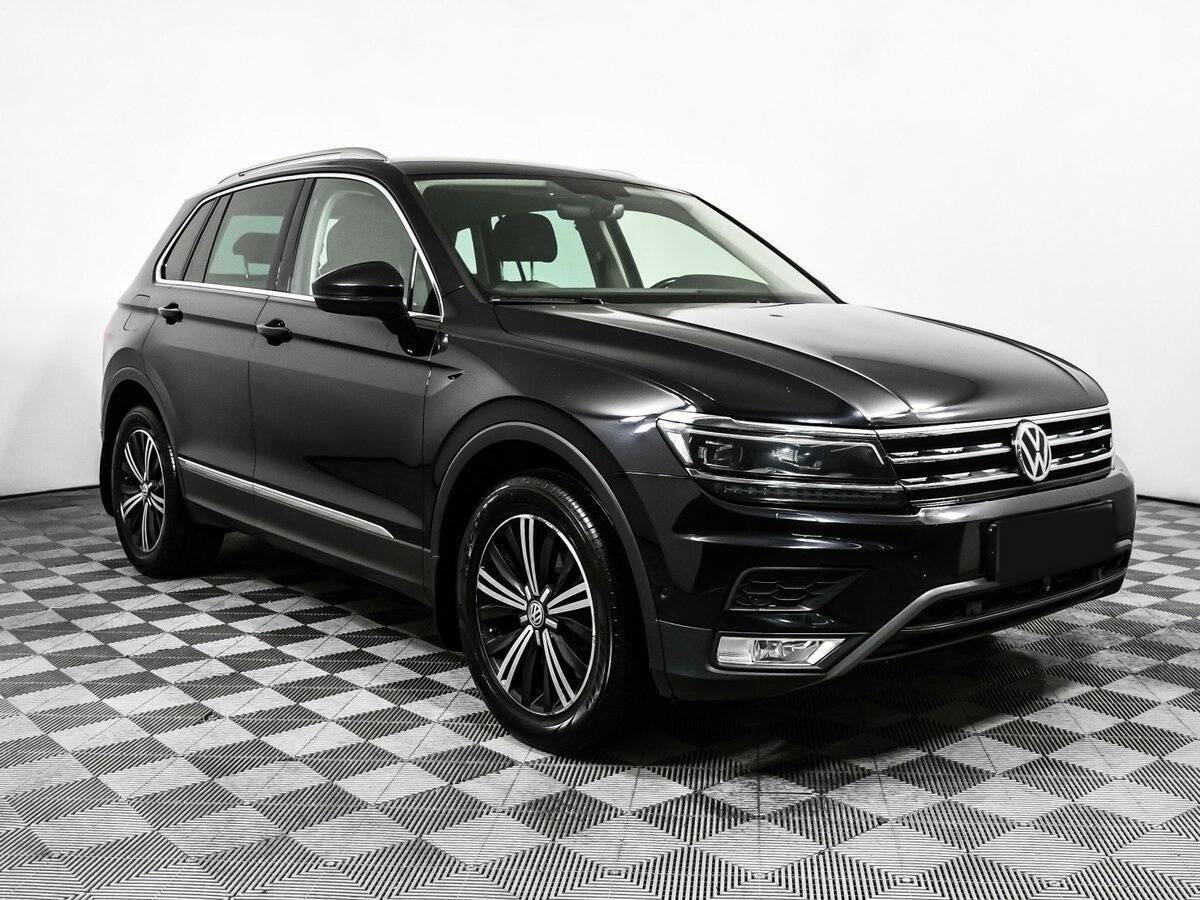 Volkswagen Tiguan б/у, 2017, Роботизированная. Фото: #2