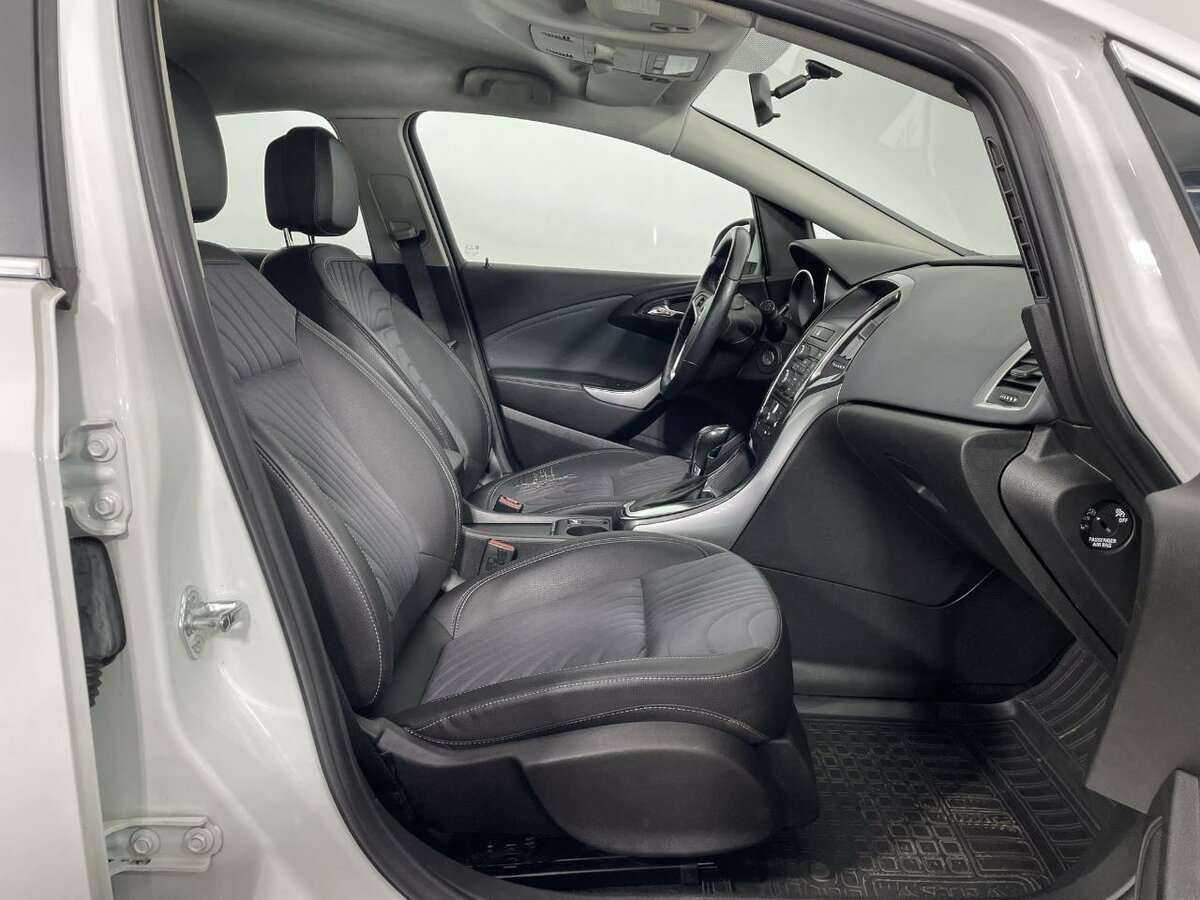 Opel Astra б/у, 2013, Автоматическая. Фото: #12