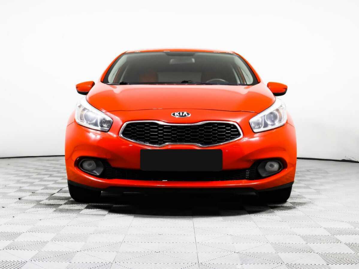 Kia Ceed б/у, 2015, Механическая. Фото: #1