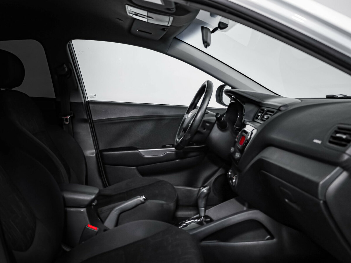 Kia Rio б/у, 2013, Автоматическая. Фото: #19