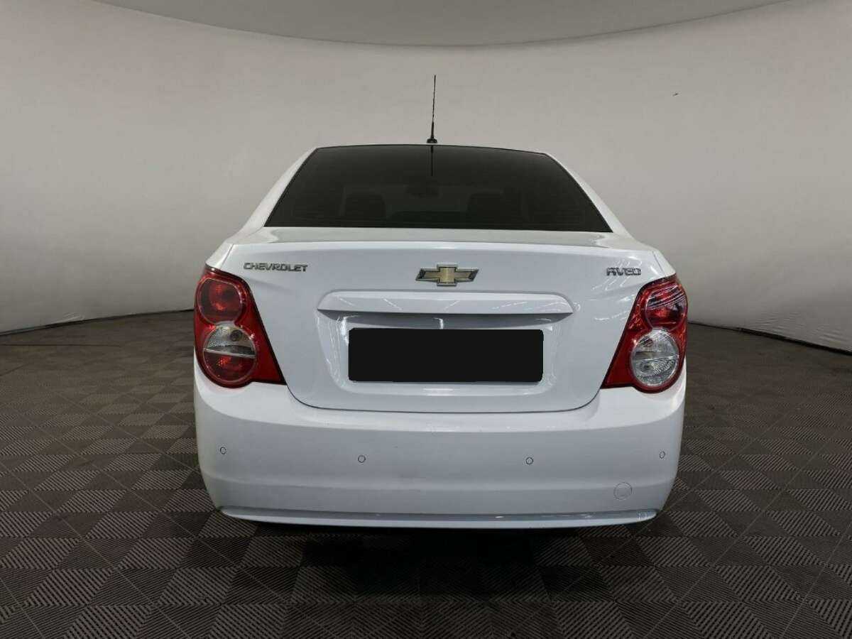 Chevrolet Aveo б/у, 2015, Автоматическая. Посмотреть фото