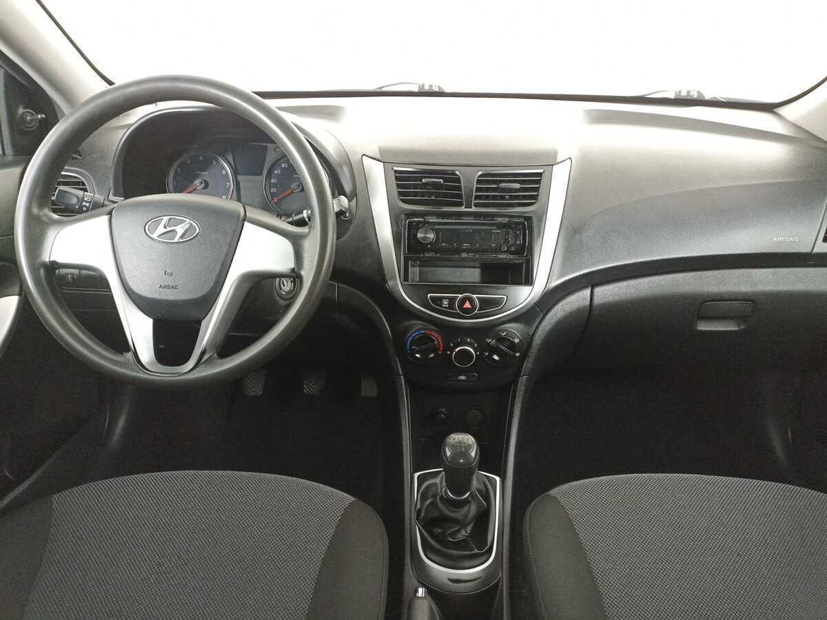 Hyundai Solaris б/у, 2013, Механическая. Фото: #8