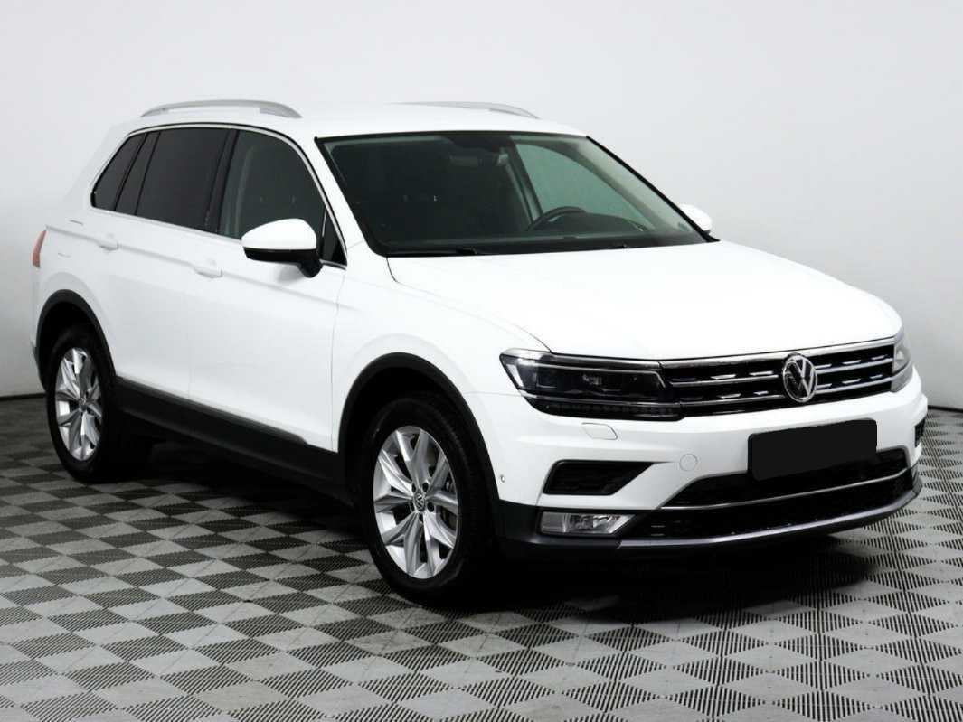 Volkswagen Tiguan б/у, 2017, Роботизированная. Фото: #2