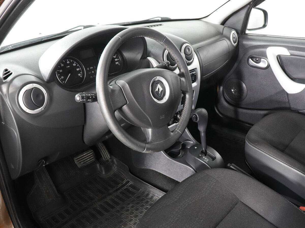 Renault Sandero б/у, 2013, Автоматическая. Фото: #4