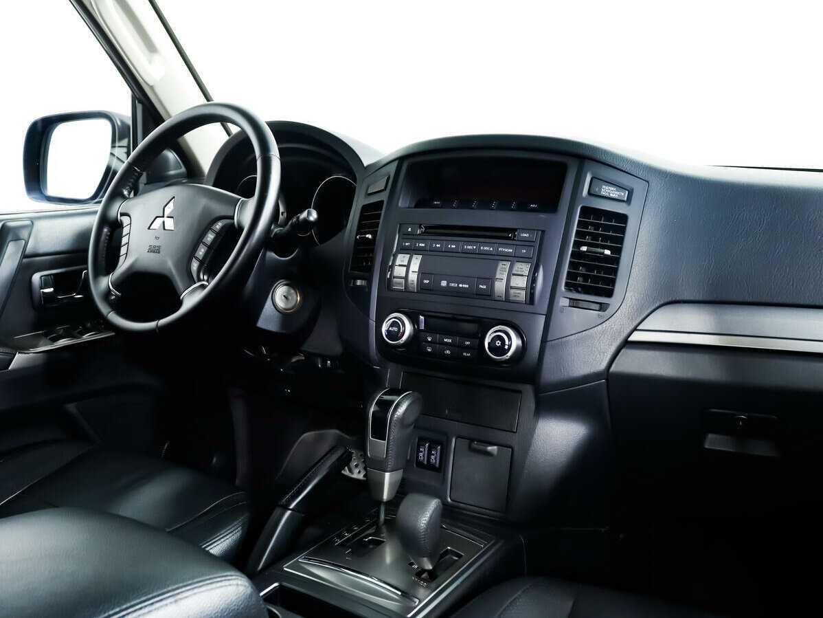 Mitsubishi Pajero б/у, 2013, Автоматическая. Фото: #8