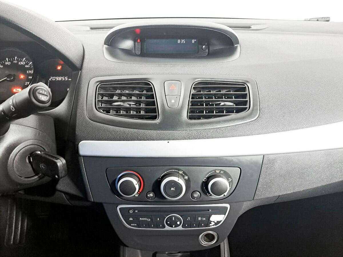 Renault Fluence б/у, 2012, Механическая. Фото: #12