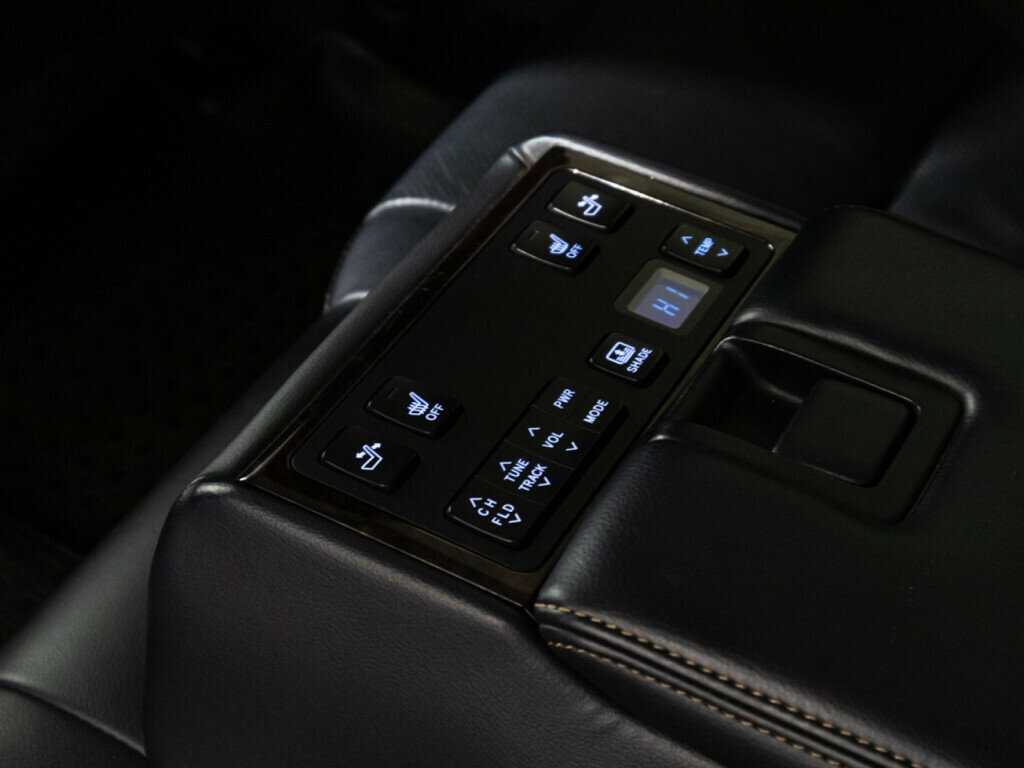 Toyota Camry б/у, 2015, Автоматическая. Фото: #17