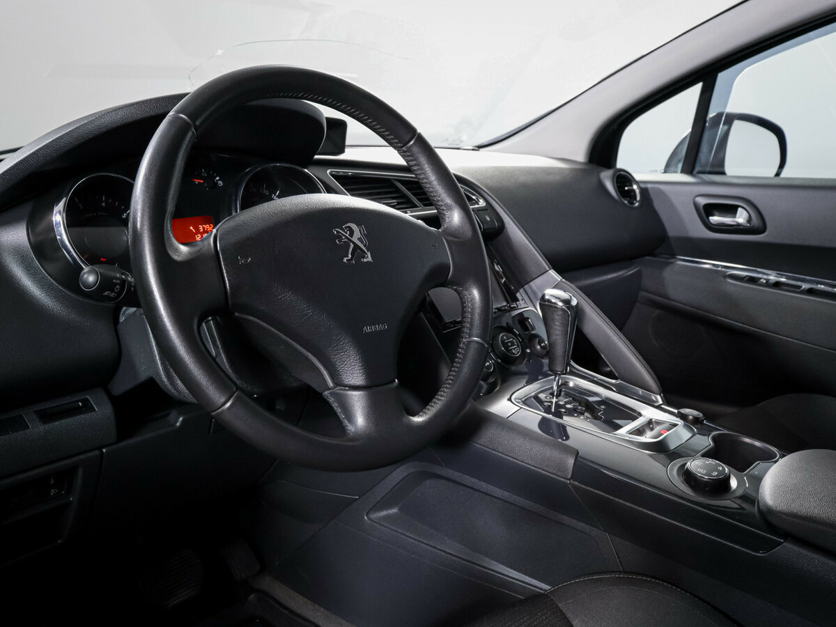 Peugeot 3008 б/у, 2016, Автоматическая. Фото: #11