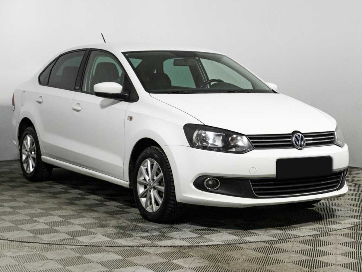Volkswagen Polo б/у, 2015, Автоматическая. Фото: #2