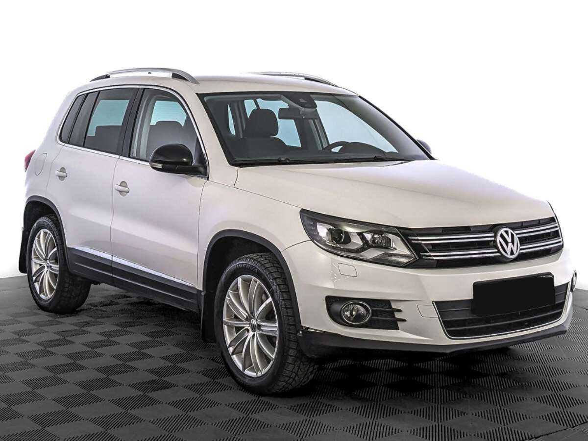 Volkswagen Tiguan б/у, 2013, Автоматическая. Фото: #2