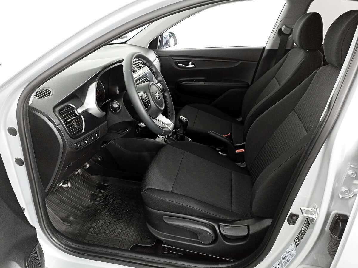 Kia Rio б/у, 2020, Механическая. Фото: #11