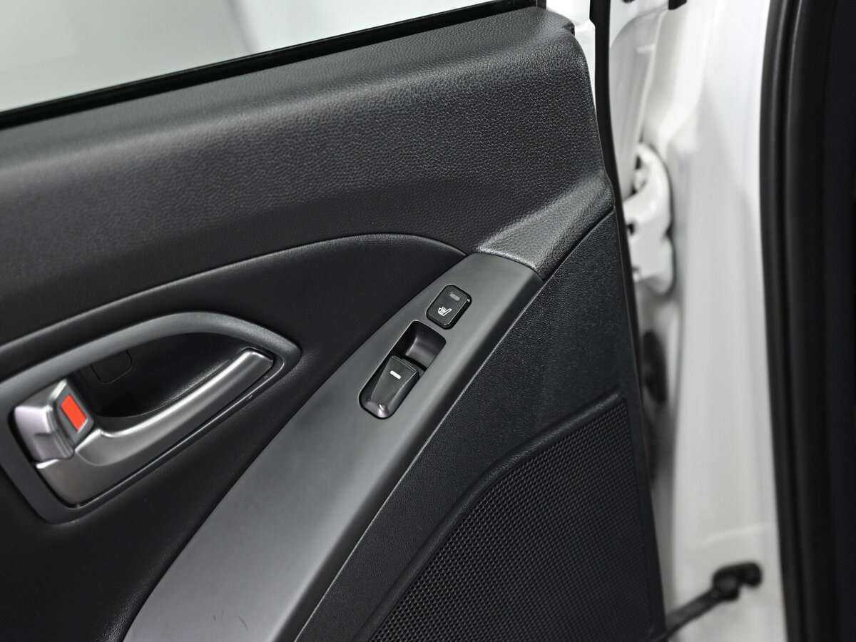 Hyundai ix35 б/у, 2014, Автоматическая. Фото: #6