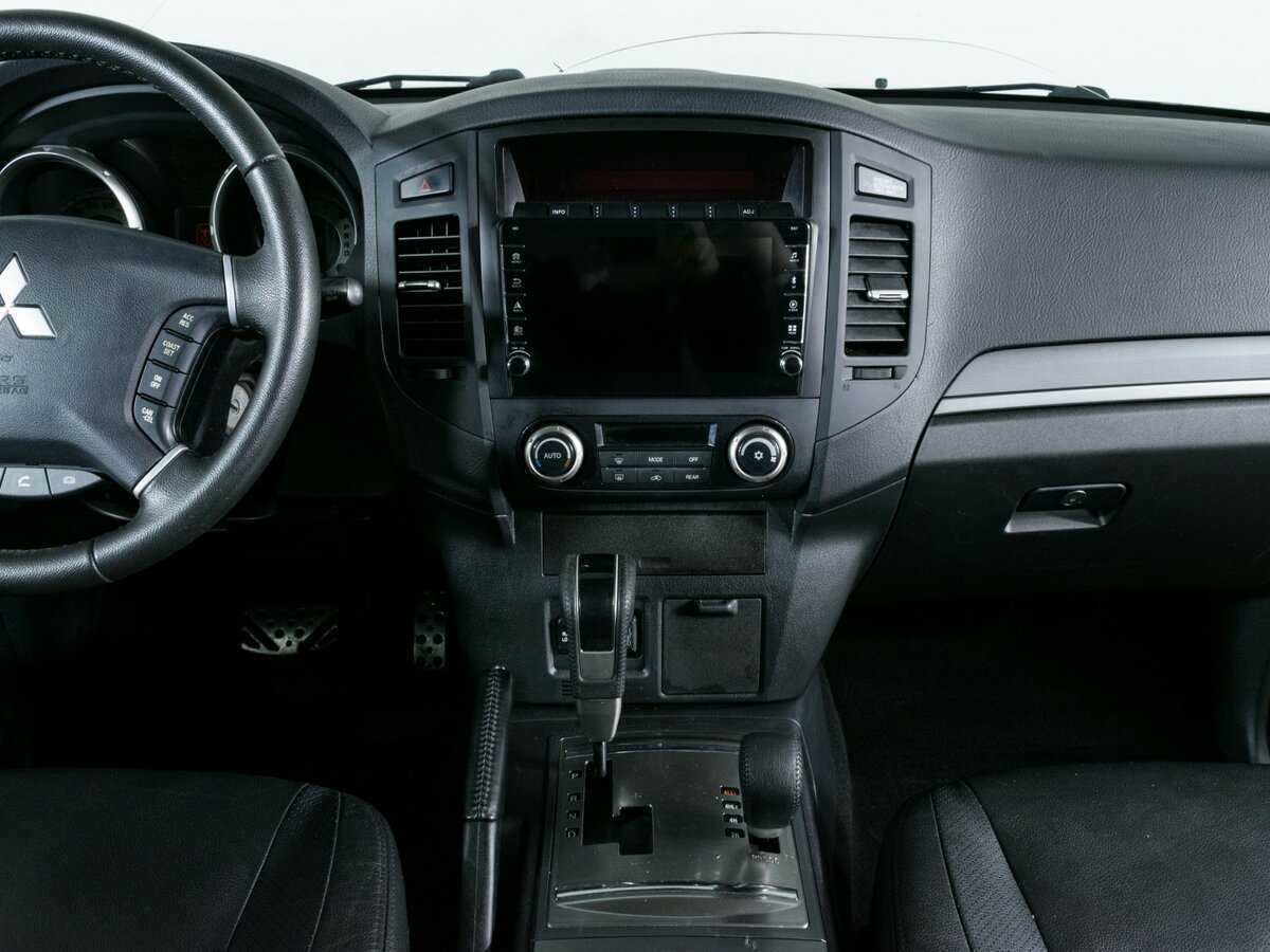 Mitsubishi Pajero б/у, 2013, Автоматическая. Фото: #7
