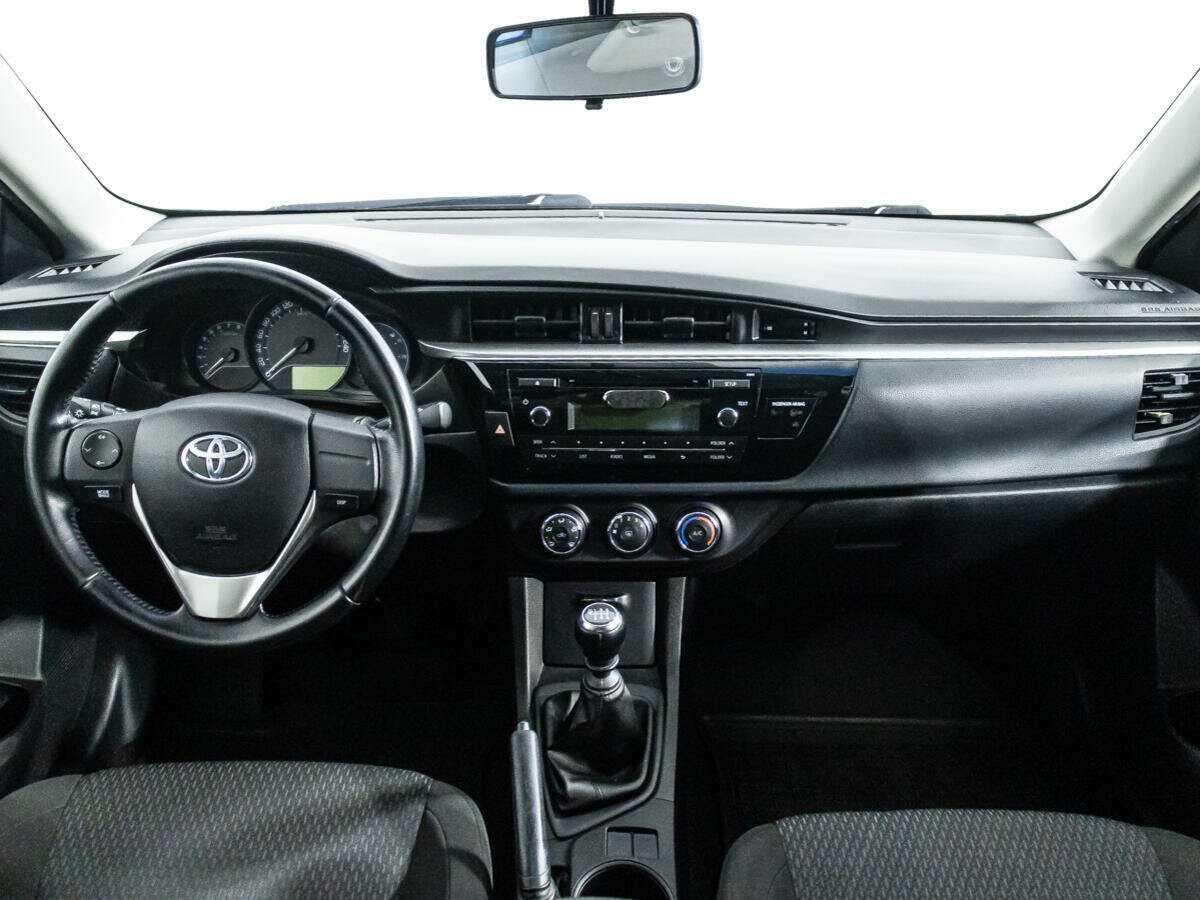 Toyota Corolla б/у, 2015, Механическая. Фото: #12