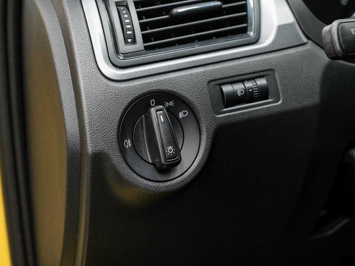 Skoda Rapid б/у, 2017, Механическая. Фото: #16