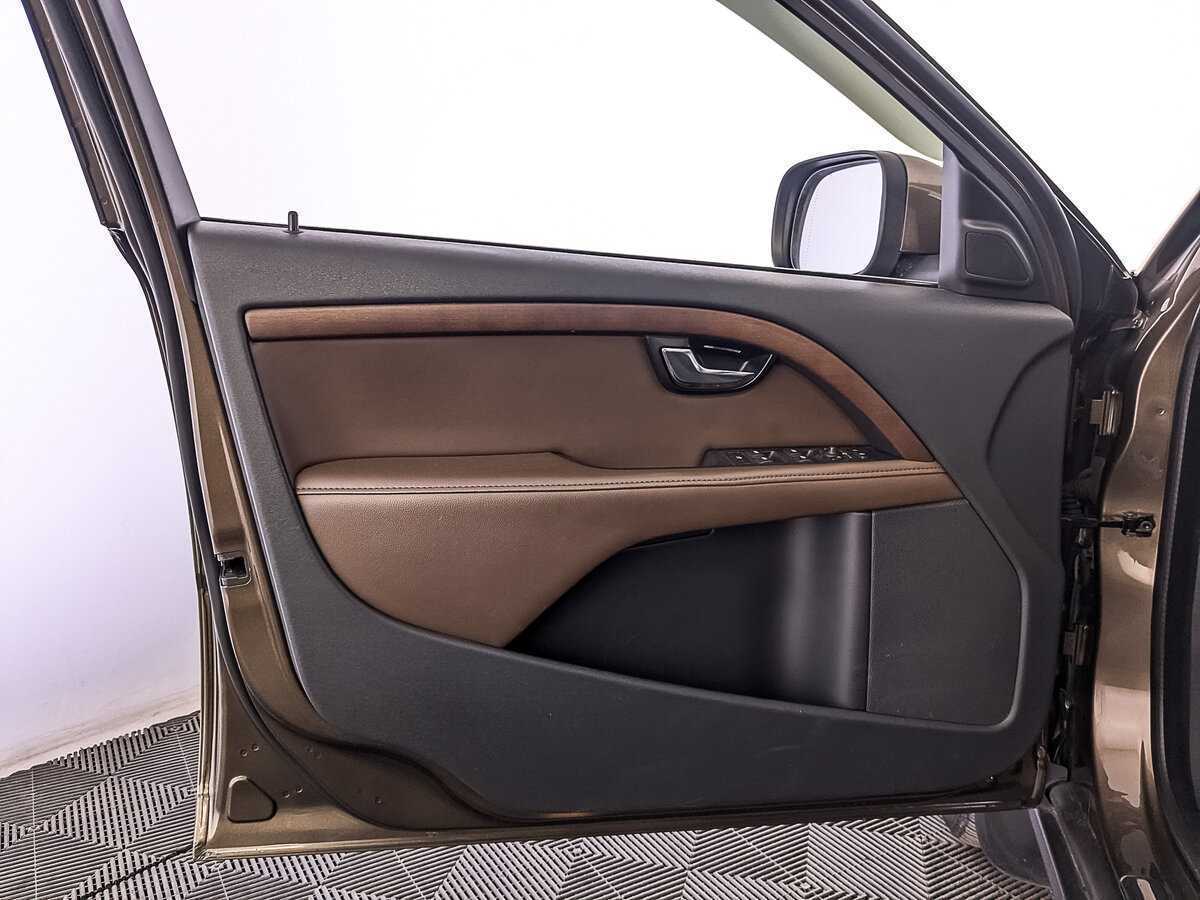 Volvo XC70 б/у, 2015, Автоматическая. Фото: #18