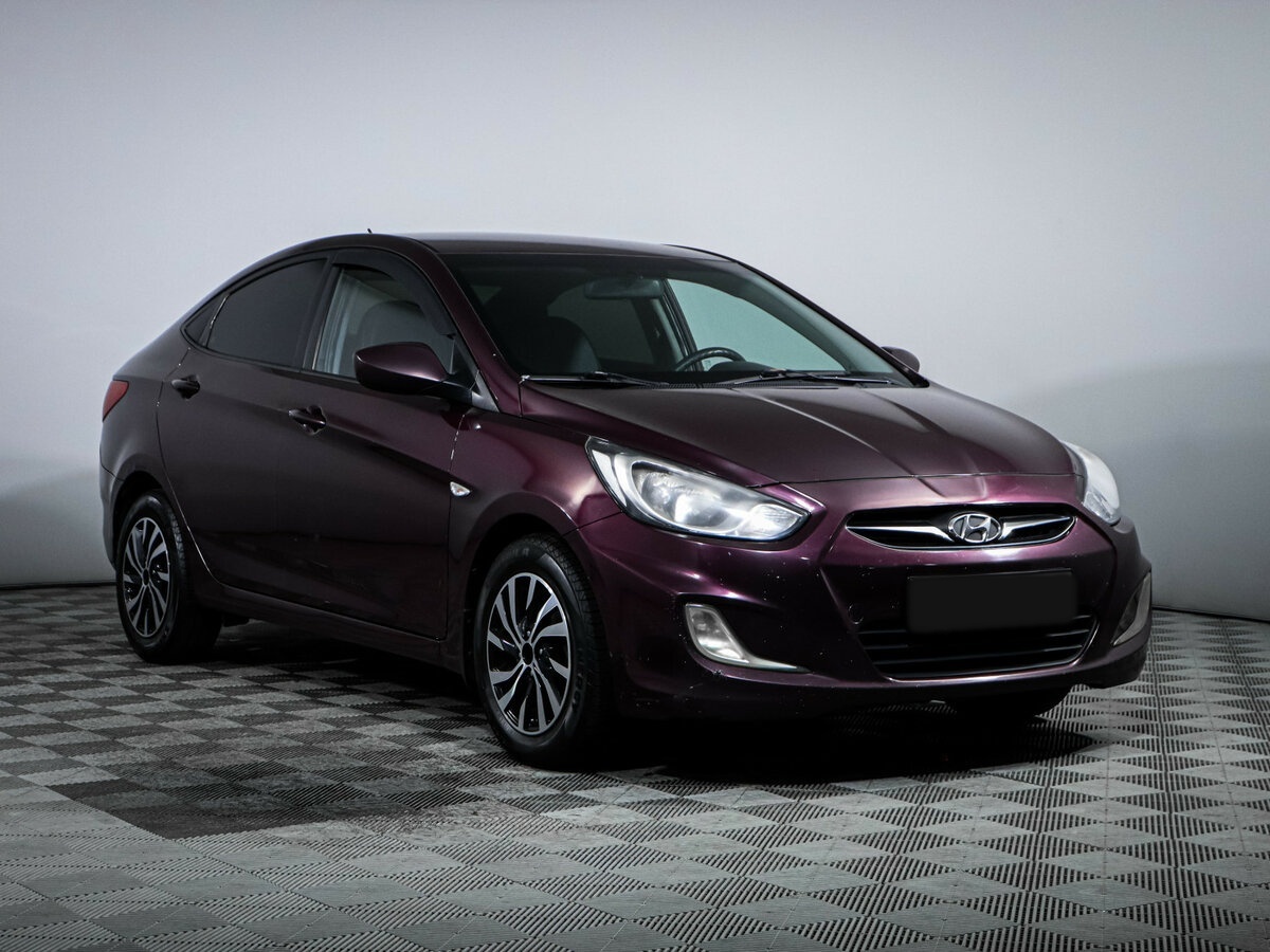 Hyundai Solaris б/у, 2013, Автоматическая. Фото: #2