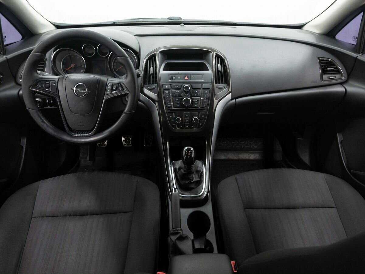 Opel Astra б/у, 2013, Механическая. Фото: #12