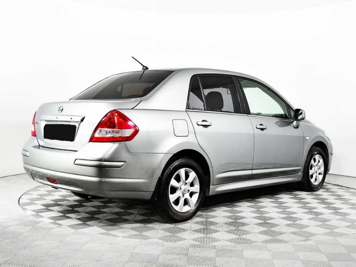 Nissan Tiida б/у, 2013, Механическая. Фото: #4