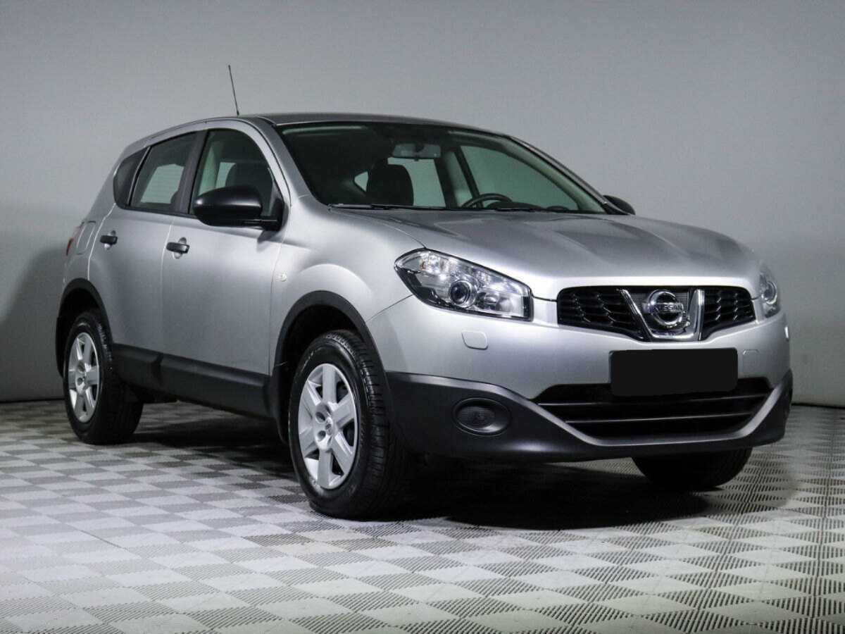Nissan Qashqai б/у, 2013, Механическая. Фото: #2