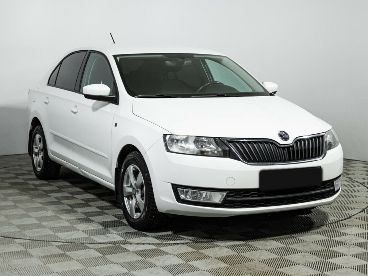 Skoda Rapid б/у, 2016, Роботизированная. Фото: #2