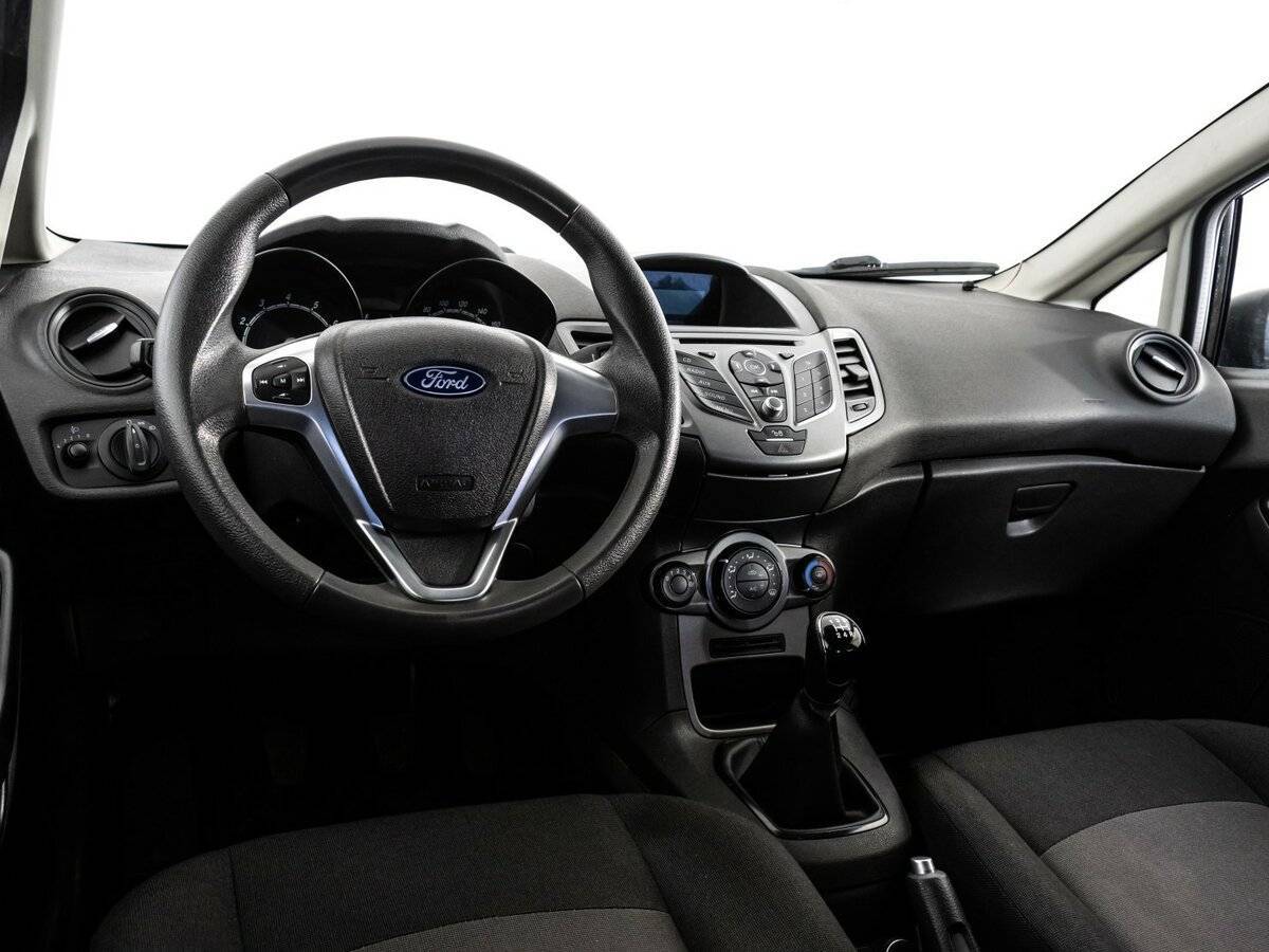 Ford Fiesta б/у, 2015, Механическая. Фото: #8