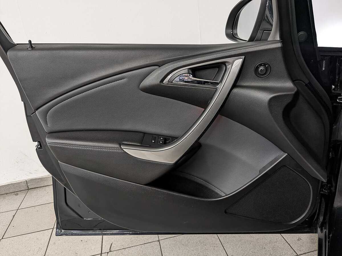 Opel Astra б/у, 2014, Автоматическая. Фото: #16