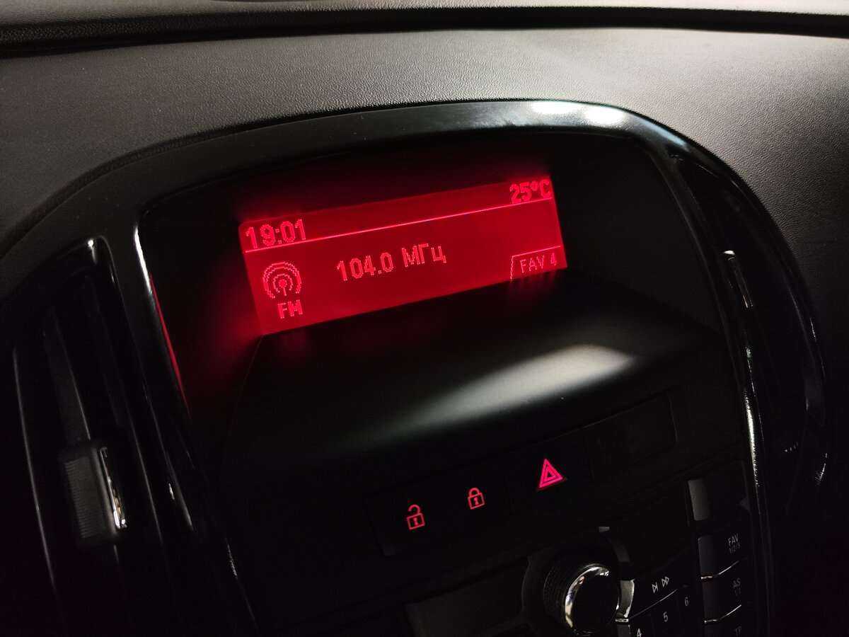 Opel Astra б/у, 2012, Автоматическая. Фото: #16