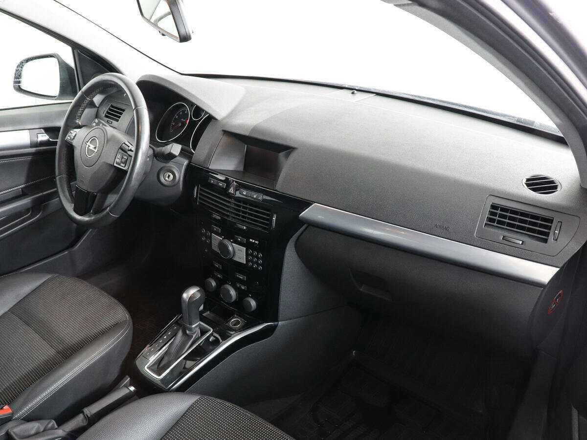 Opel Astra б/у, 2012, Автоматическая. Фото: #5