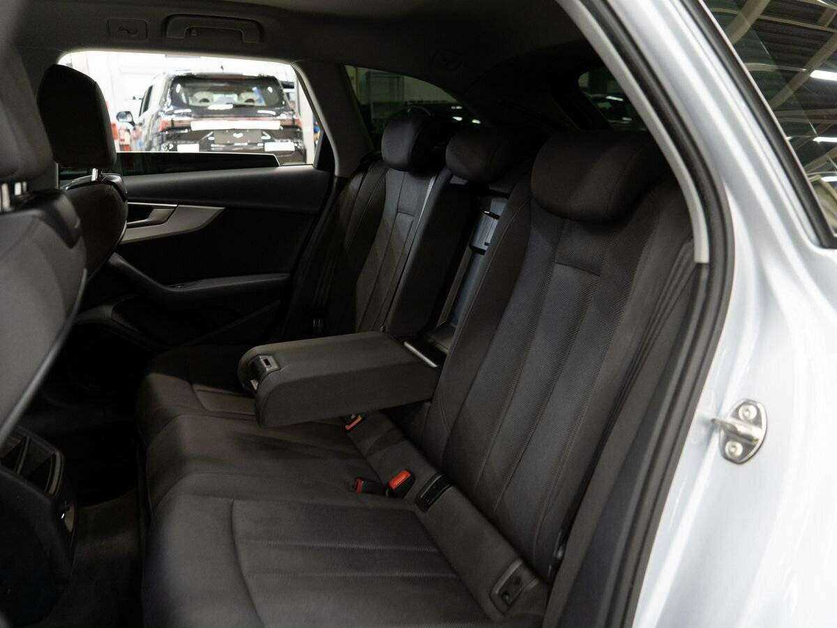 Audi A4 б/у, 2019, Роботизированная. Фото: #6