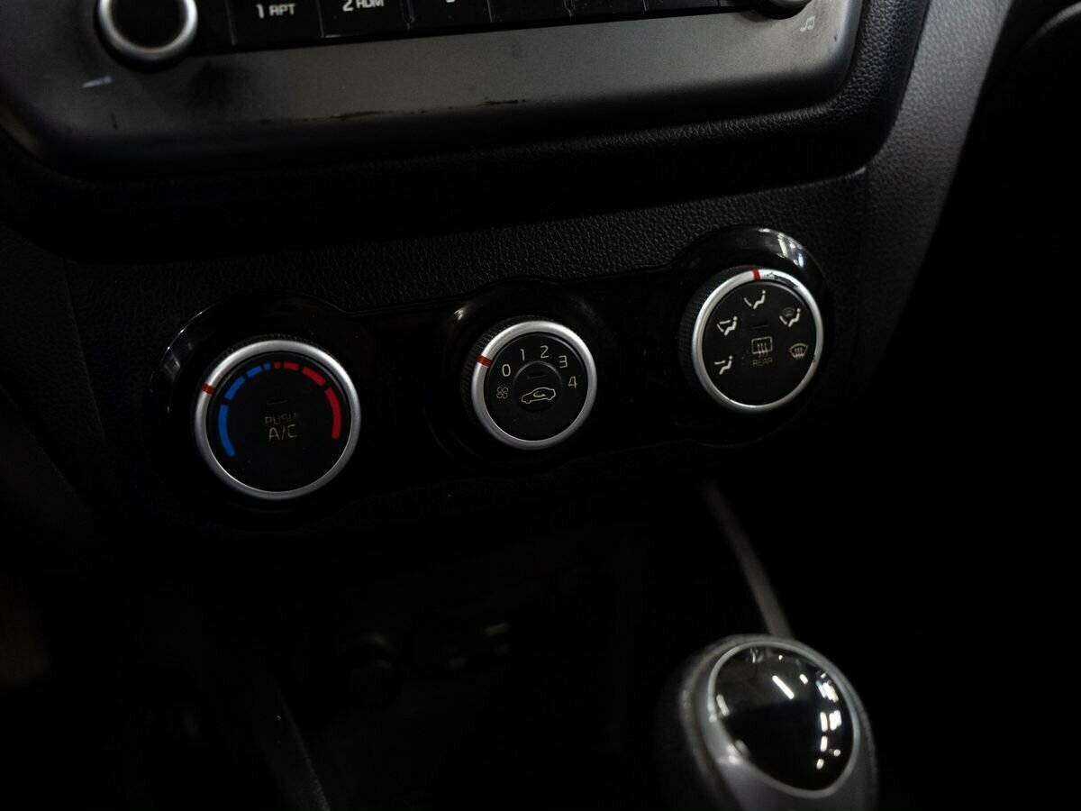 Kia Rio б/у, 2016, Автоматическая. Фото: #10