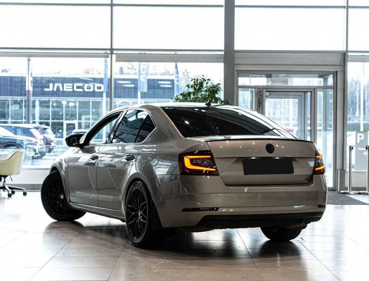 Skoda Octavia б/у, 2018, Роботизированная. Фото: #3