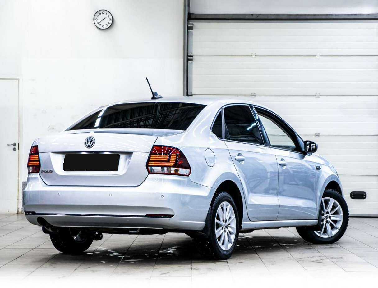 Volkswagen Polo б/у, 2019, Механическая. Фото: #2