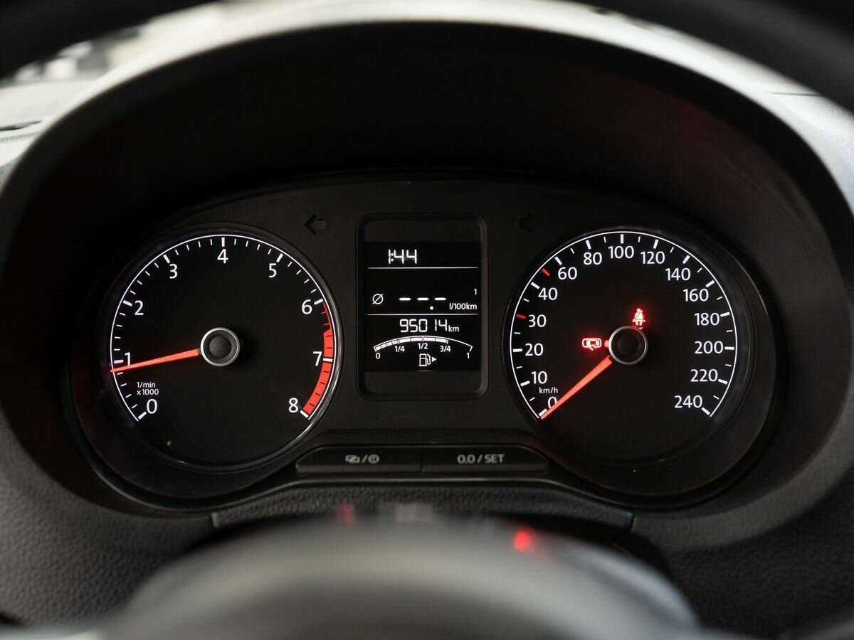 Volkswagen Polo б/у, 2019, Механическая. Фото: #9