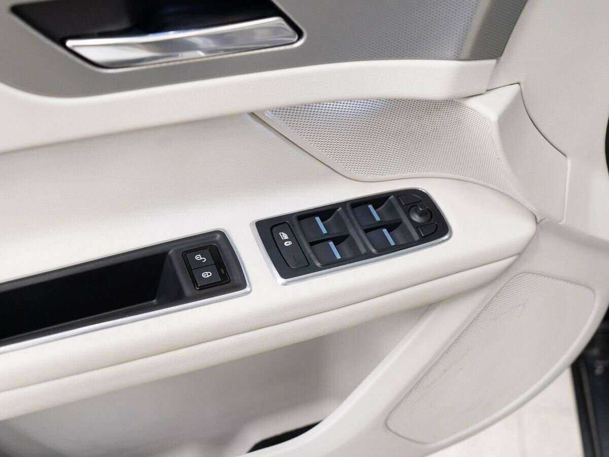 Jaguar XF б/у, 2017, Автоматическая. Фото: #13