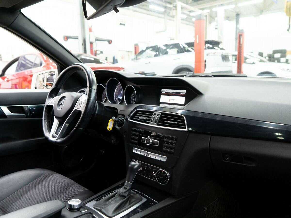 Mercedes-Benz C-Класс б/у, 2012, Автоматическая. Фото: #17