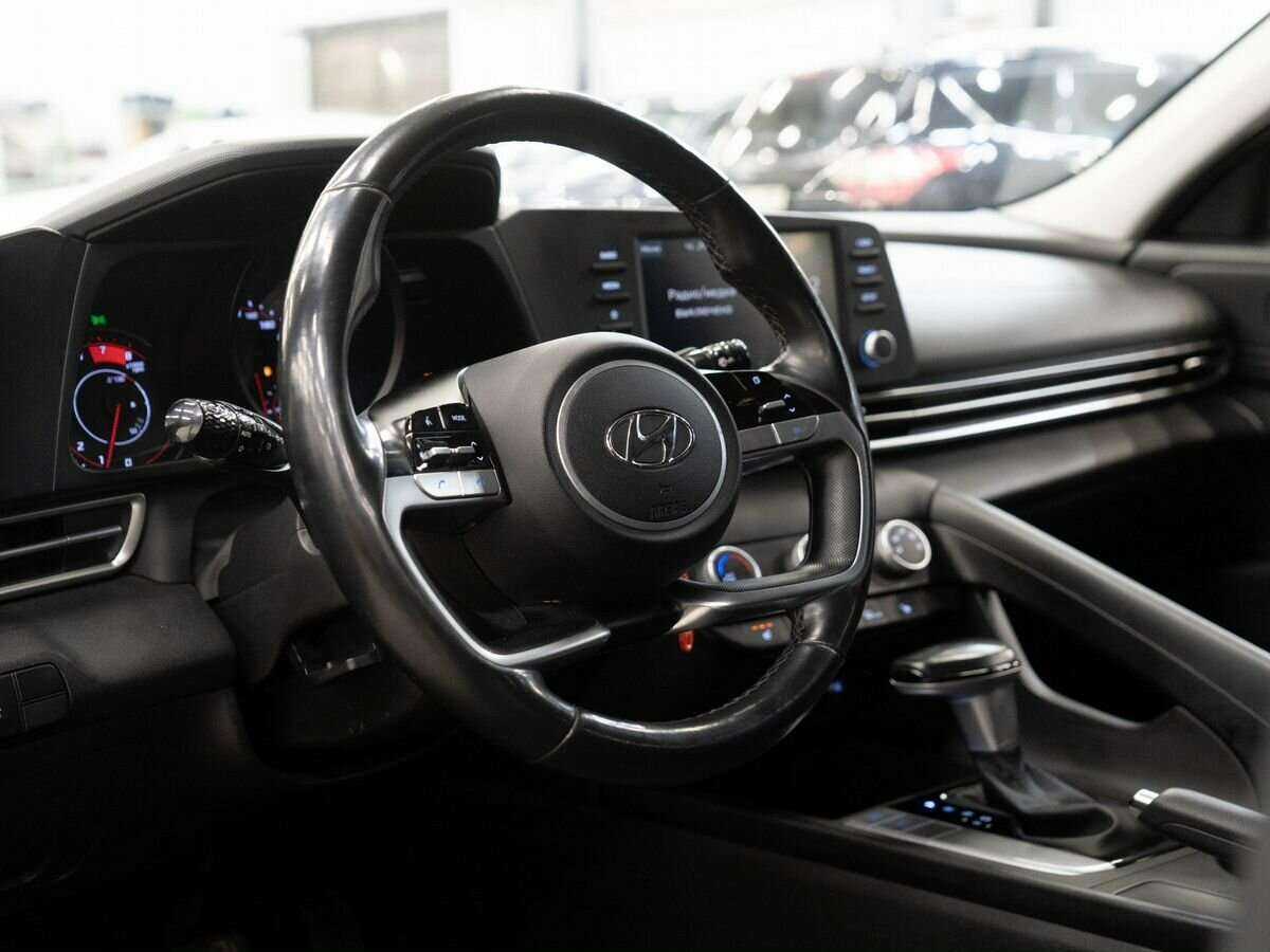 Hyundai Elantra б/у, 2021, Автоматическая. Фото: #4